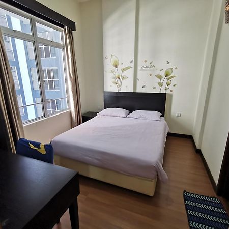 B - Lagoon Water Themepark Suite Melaka Town Esterno foto