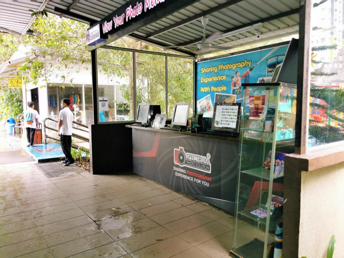 B - Lagoon Water Themepark Suite Melaka Town Esterno foto