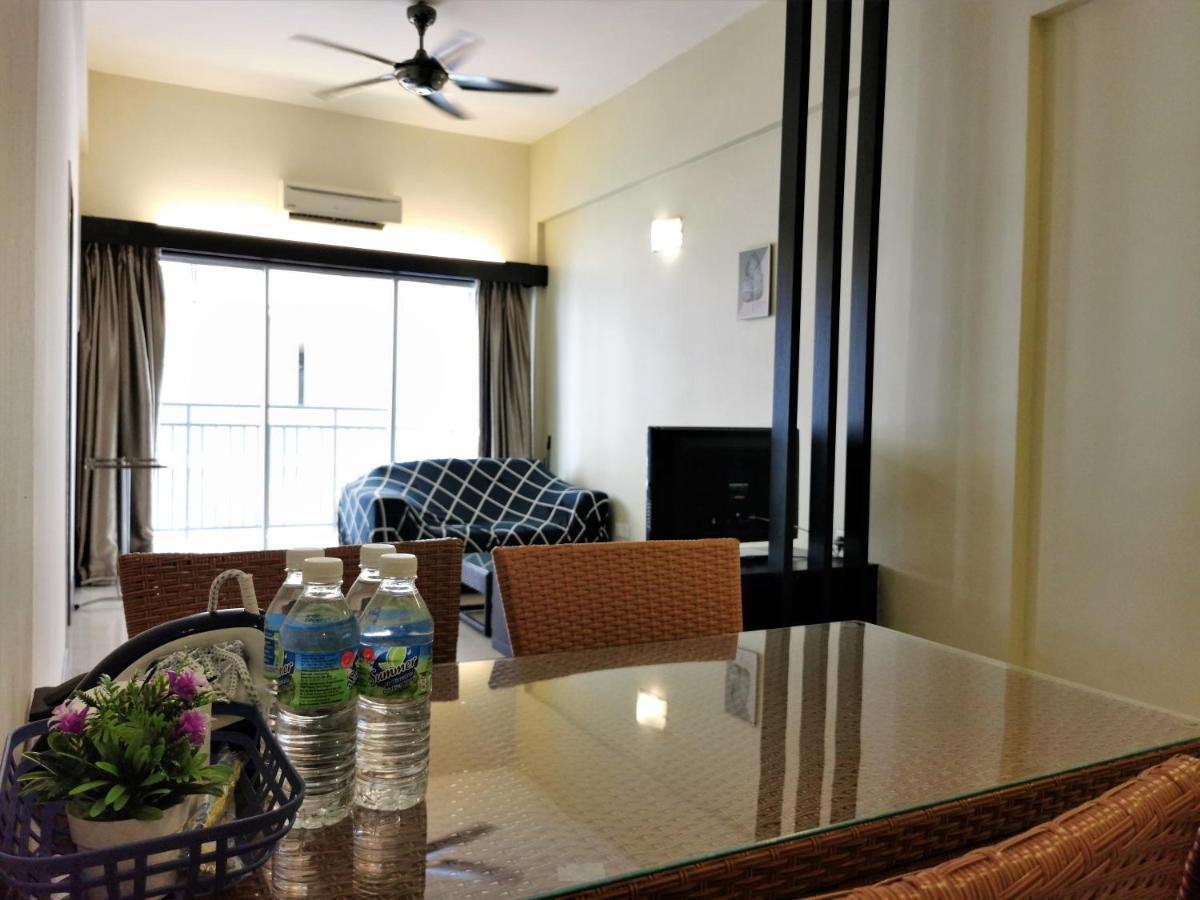 B - Lagoon Water Themepark Suite Melaka Town Esterno foto
